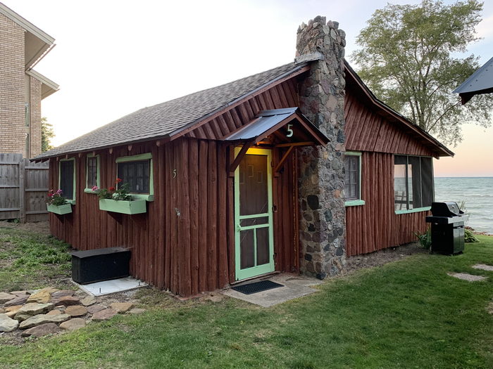 Lightkeepers Cottages (Clippingers Rustic Cottages) - From Web Listing (newer photo)